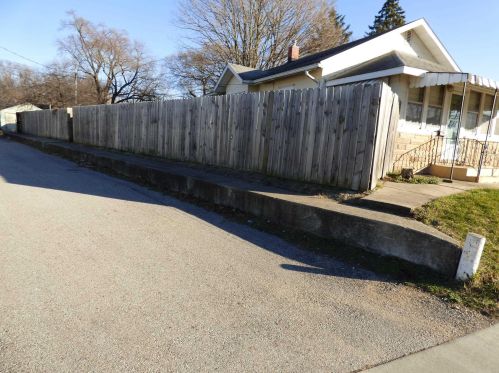 206 Meridian St, Mishawaka IN  46544-1673 exterior