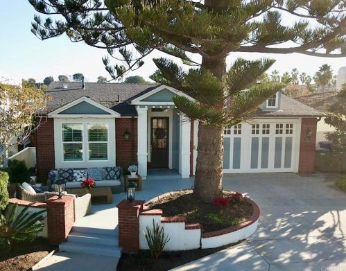212 Helix Ave, Solana Beach, CA 92075-1163