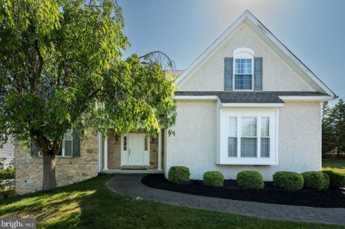 221 Ferndale Ln, Downingtown, PA 19335-1295