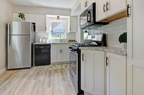 9028 Revere Ct, Hammond IN  46321-3219 exterior