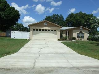 8004 Cheyenne Ln, Lakeland, FL 33810-2174