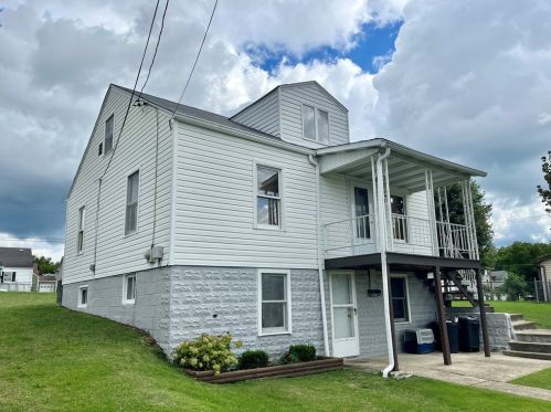 206 Commercial Ave, Grays Landing, PA 15461-1616