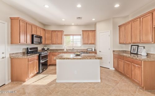 14106 12 St, Phoenix AZ 85086-8832 exterior