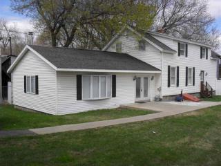 98 Central Ave, Mechanicville, NY 12118-2227