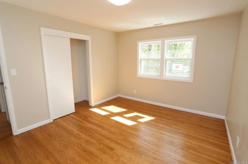 64 Green Rd, West Nyack NY  10994-2602 exterior
