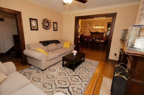 222 7th St, Oakmont, PA 15139-1846