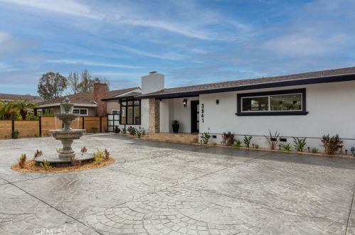 3841 Pacific Ave, Long Beach CA  90807-3227 exterior