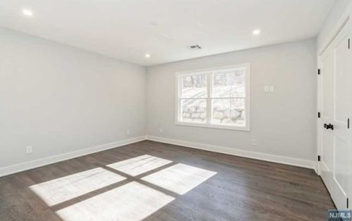 676 Ramapo Valley Rd, Oakland NJ  07436-3003 exterior