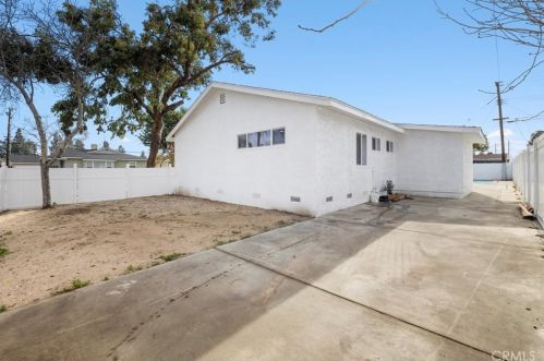17833 Balfern Ave, Bellflower CA  90706-7154 exterior