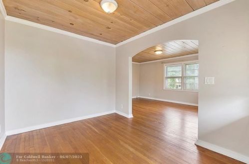 611 1st St, Delray Beach FL  33483-5403 exterior