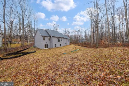 10914 Thiel Ct, Spotsylvania VA  22551-8034 exterior