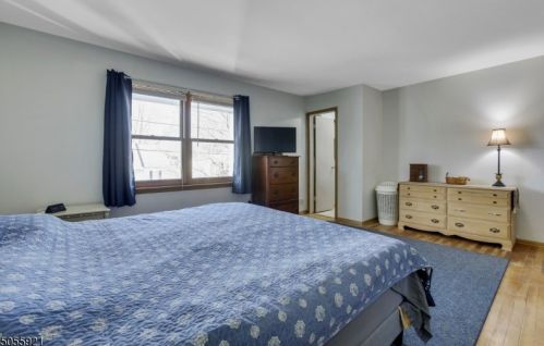 4 Graydon Pl, Roxbury Township NJ  07836-9314 exterior