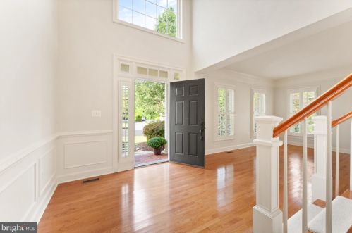 43530 Butler Pl, Leesburg VA 20176-7428 exterior