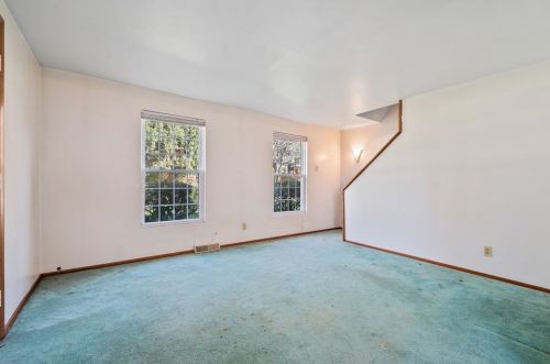 601 Beaver St, Leetsdale, PA 15056-1223