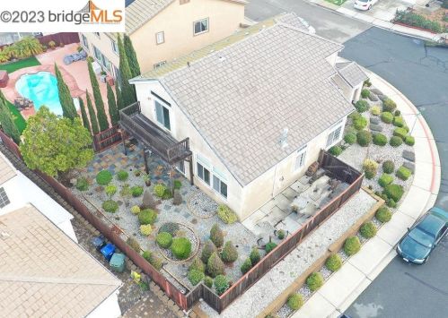 422 Oak Crest Pl, West Pittsburg, CA 94565-7372