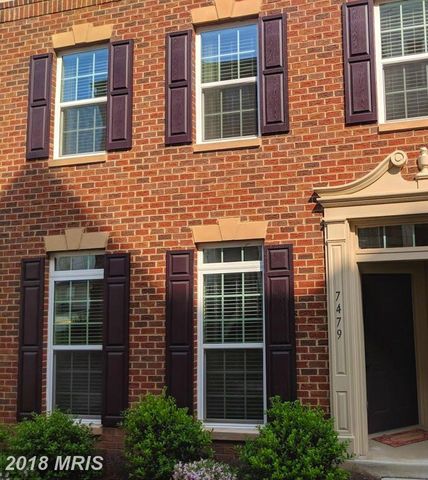 7479 Brunson Cir, Gainesville, VA 20155-4908