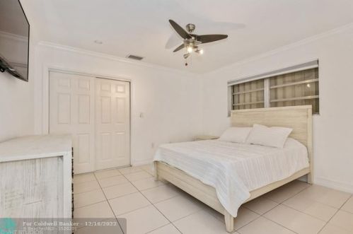 6901 16th St, Hollywood FL  33023-2025 exterior