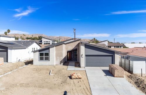 68220 Calle Azteca, Desert Hot Springs CA  92240-6412 exterior