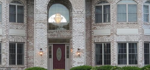 200 Amanda Dr, Littlestown, PA 17340-9224