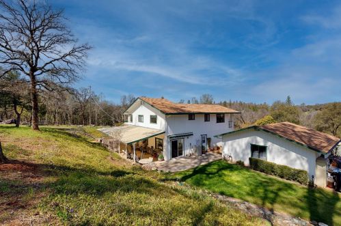 12681 Wolf Rd, Grass Valley CA  95949-8183 exterior