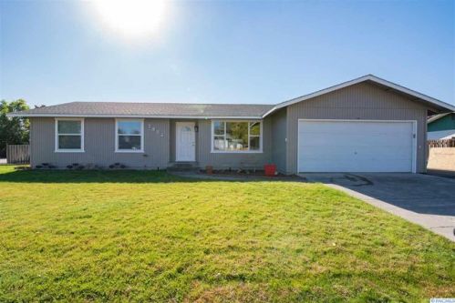 3804 Jay St, Pasco, WA 99301-2518