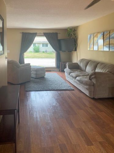 600 2nd St, Columbus, MN 55025
