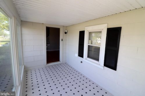6928 Harrison Rd, Fredericksburg VA  22407-6492 exterior