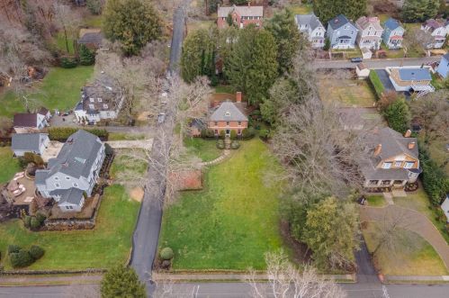 604 Poia Rd, Sewickley, PA 15143-1047