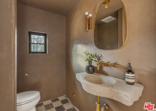 328 Poquito Ln, Topanga CA  90290-3547 exterior