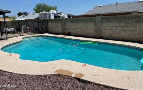 4709 Paradise Ln, Glendale, AZ 85306-2632