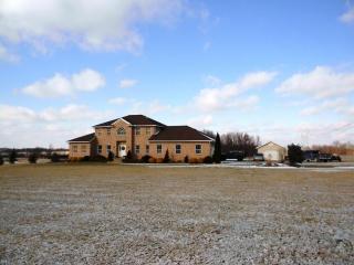 9595 Easton St, Fairhope, OH 44641-8735