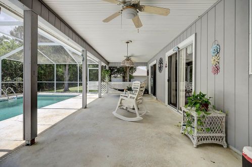 4220 61 Ave, Vero Beach FL 32968-9258 exterior