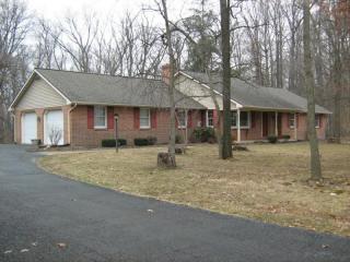 5674 Elizabethtown Rd, Old Line PA  17545-8378 exterior