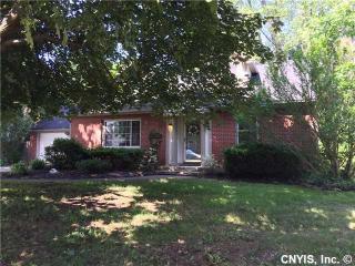 308 Manchester Rd, Syracuse, NY 13219-1523