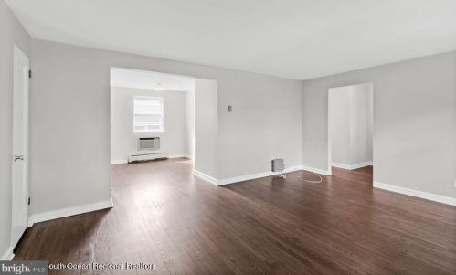 71 Manor Dr, Tinton Falls NJ  07712-2568 exterior