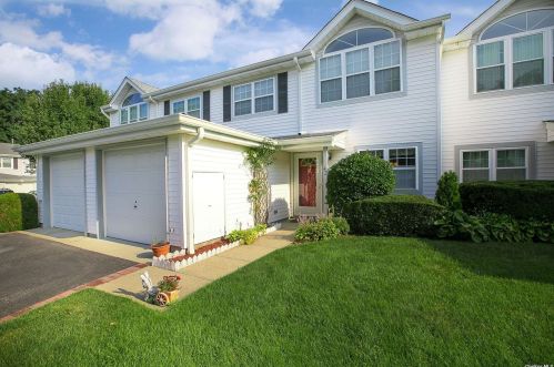 42 Indian Trce, San Remo, NY 11754-3721