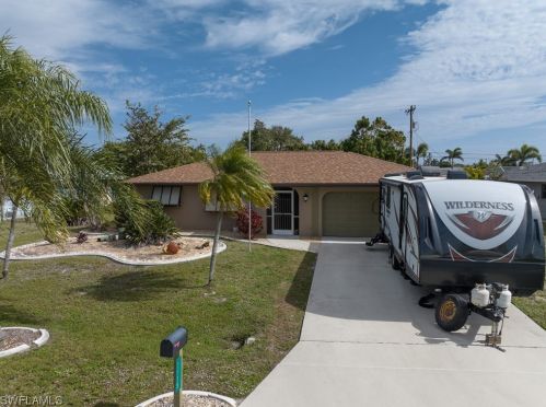 3815 2nd Ave, Cape Coral, FL 33904-4808
