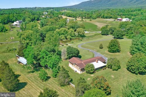 2204 Brook Creek Rd, Toms Brook VA  22660-2544 exterior