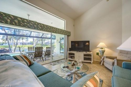 7031 Falcons Glen Blvd, Naples FL  34113-2668 exterior