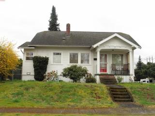 402 35th St, Tacoma, WA 98404-2118