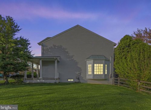 12825 Tournament Dr, Herndon VA  20191-5861 exterior