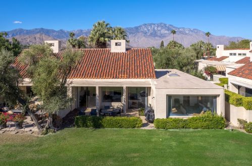 139 Desert Dr, Rancho Mirage CA  92270-4923 exterior