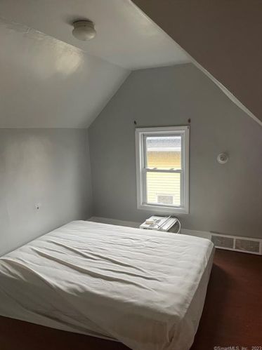 48 Washington Pl, Bridgeport CT  06604-3414 exterior