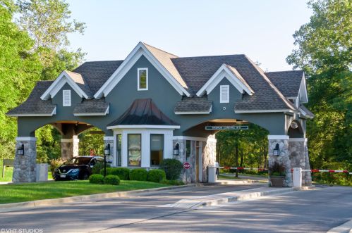 1791 Woodland Cir, Lake Geneva WI  53147-4967 exterior