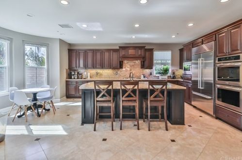 4110 Eagle Flight Dr, Simi Valley CA 93065-0225 exterior