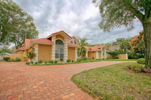 8813 Bay Dr, Orlando, FL 32819-4962