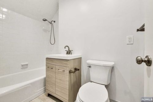 187 Charlotte Pl, Englewood NJ  07632-1615 exterior