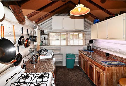 3591 Bill Ave, South Lake Tahoe CA  96150-8457 exterior