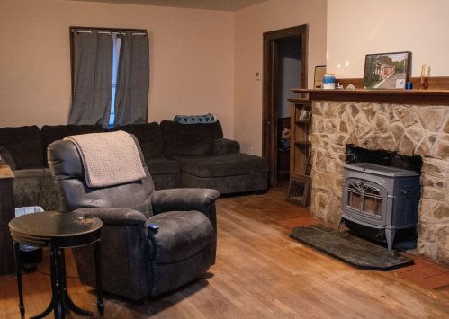 246 Lawnview Ave, Springfield, OH 45505-1433
