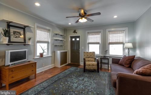 216 Buttonwood St, Norristown, PA 19401-4412